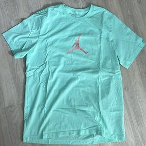 Air Jordan Jersey 23 t-shirt
front & back
size large
*never been worn
unisex